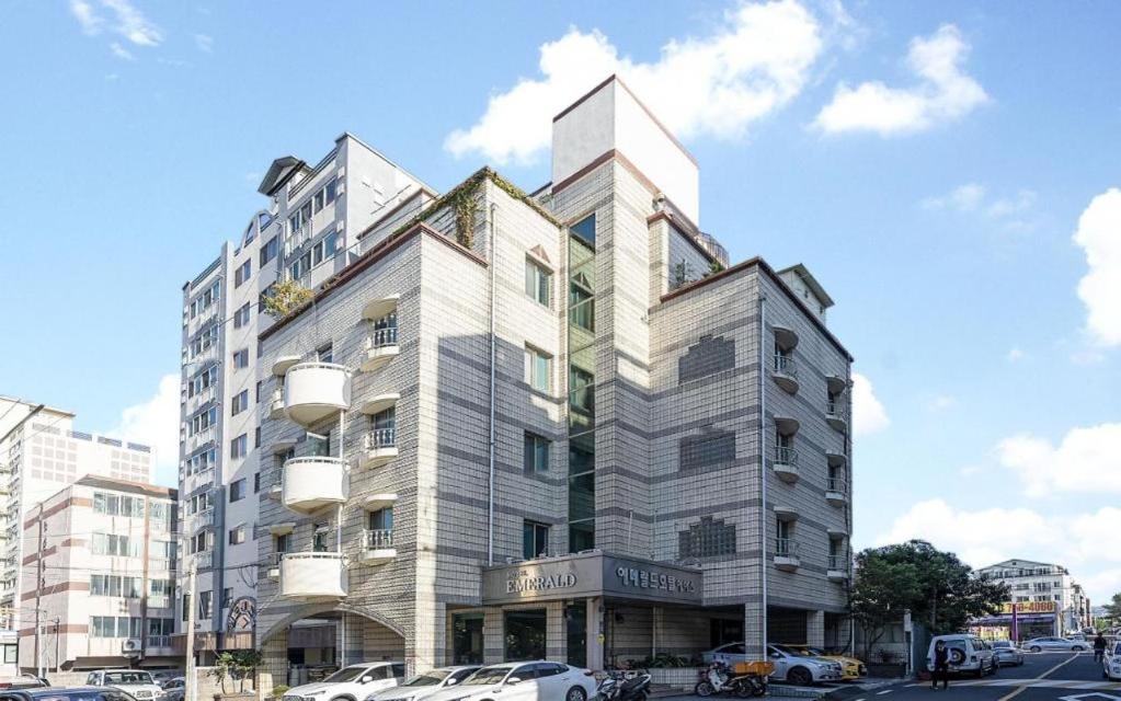 Emerald Ace Hotel Jeju Buitenkant foto