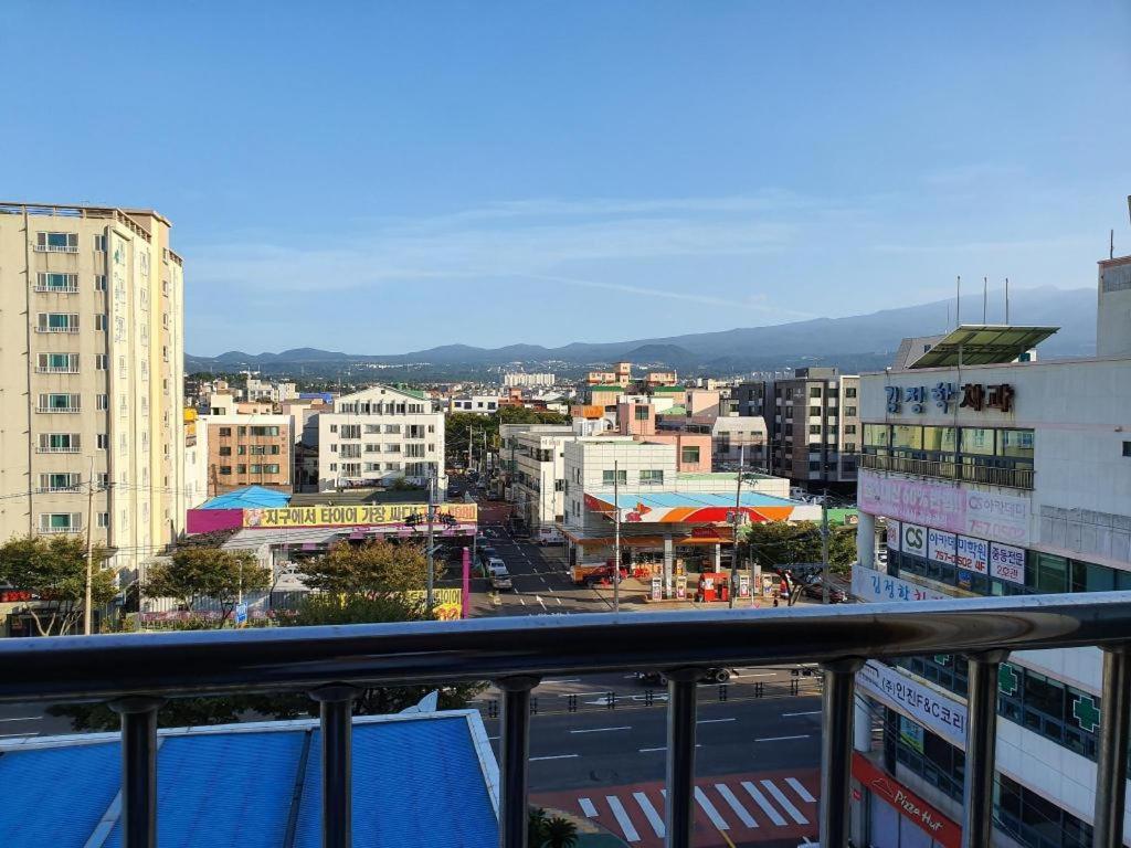 Emerald Ace Hotel Jeju Buitenkant foto